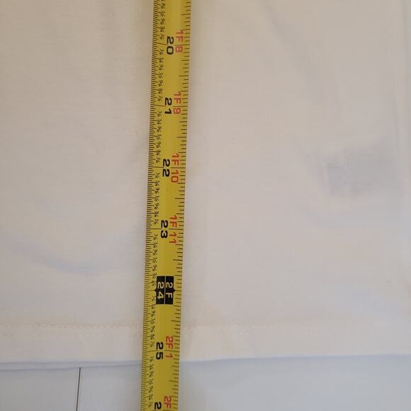 Disney Mickey Mouse Christmas Wreath T-Shirt White Holiday Tee Size Small - Picture 5 of 7